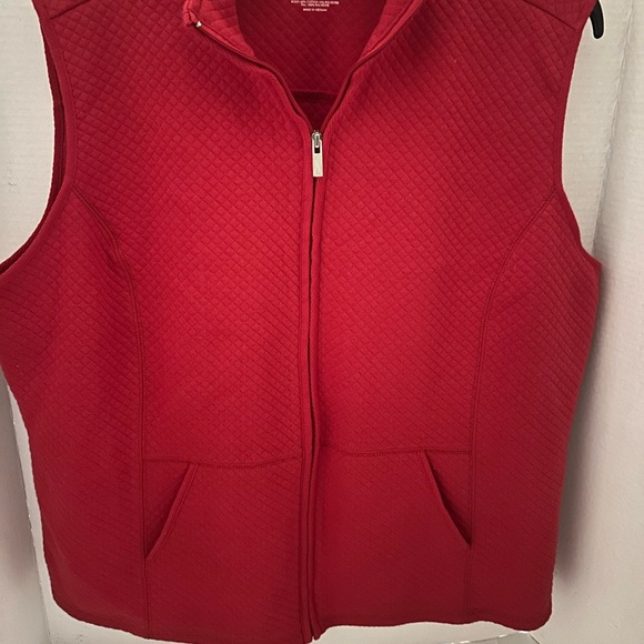 Vest - Picture 4 of 5